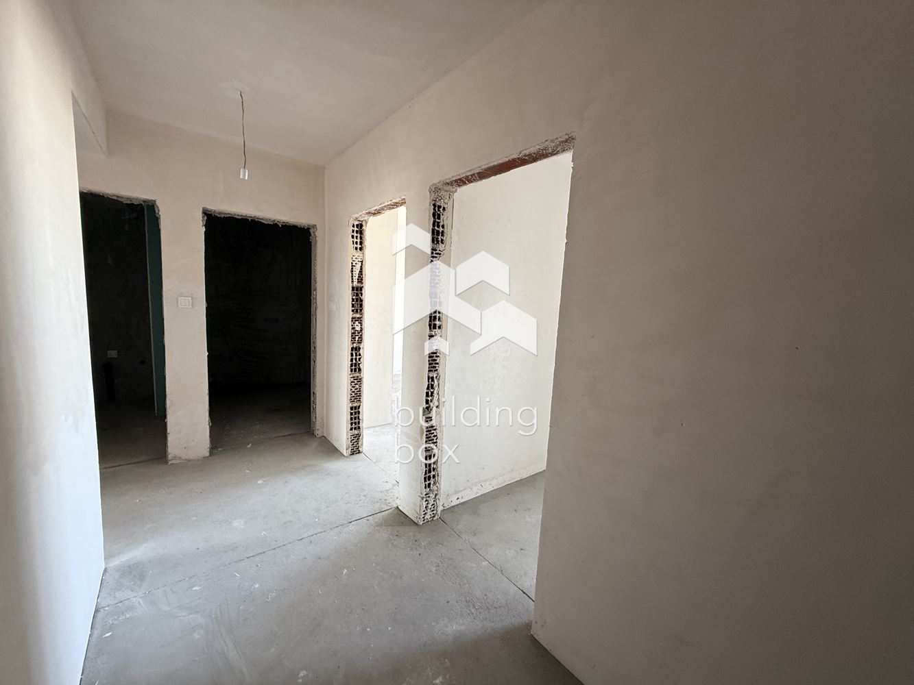 Обзаведен Тристаен апартамент - кв. "Тракия" - 0