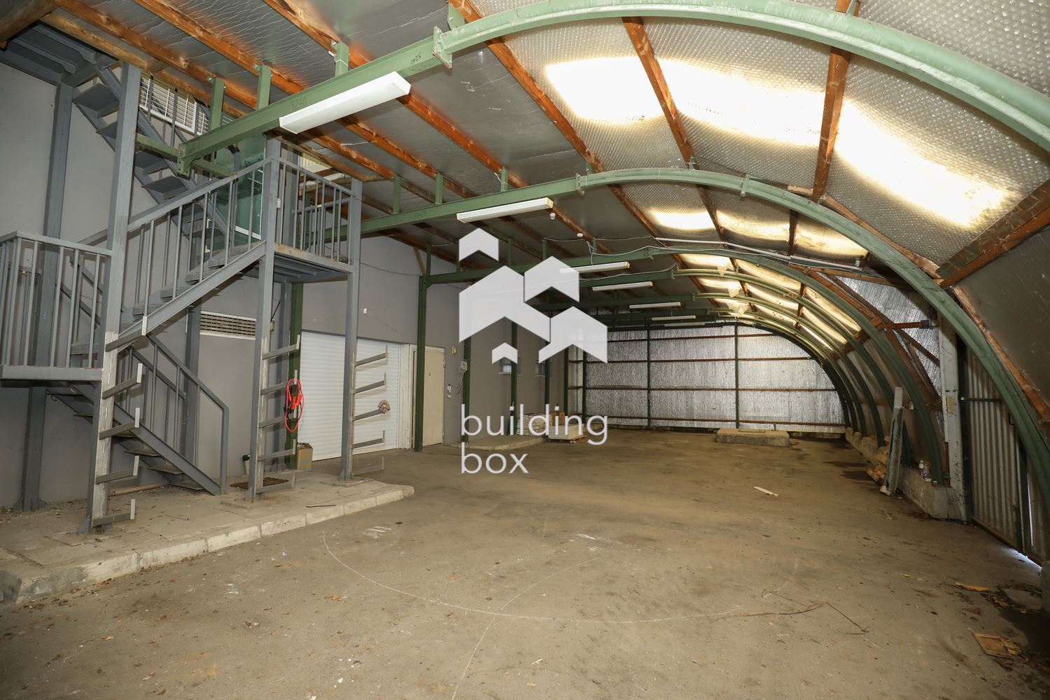 Луксозна Офис Сграда на Околовръстен Път - 0