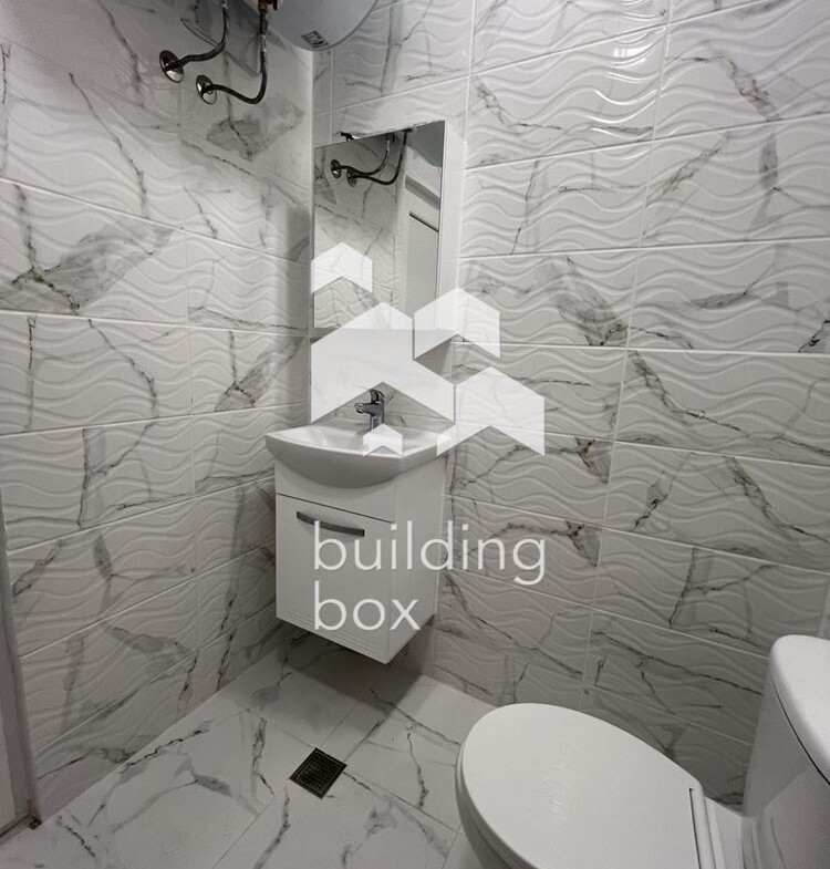 Двустаен апартамент под наем - 0