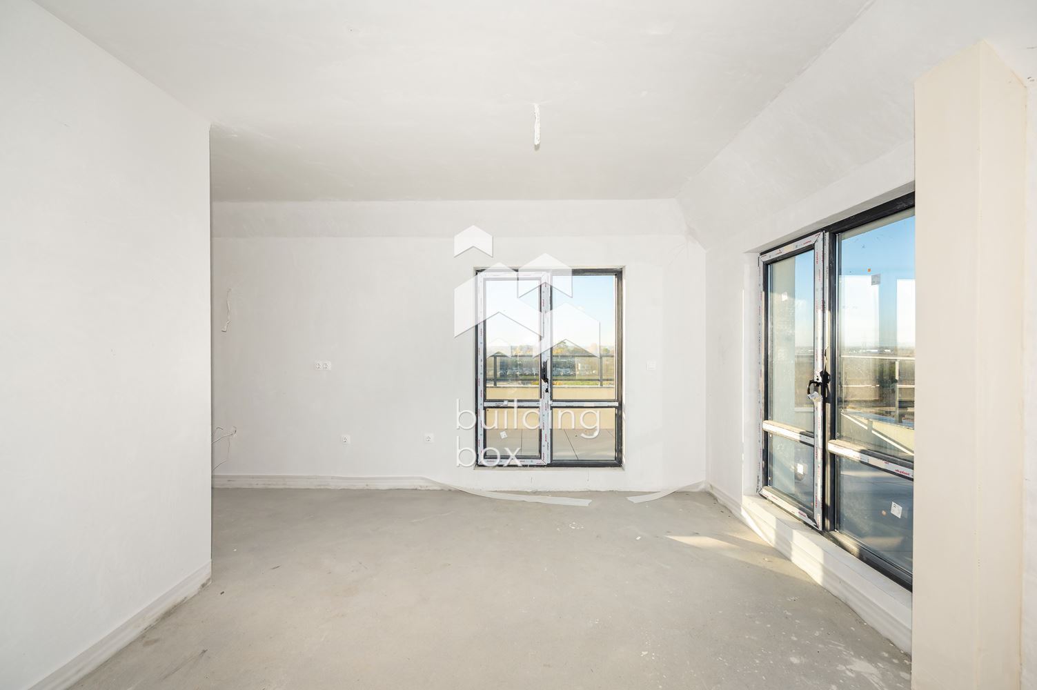 Четиристаен мансарден апартамент в кв. "Христо Смирненски" - 0