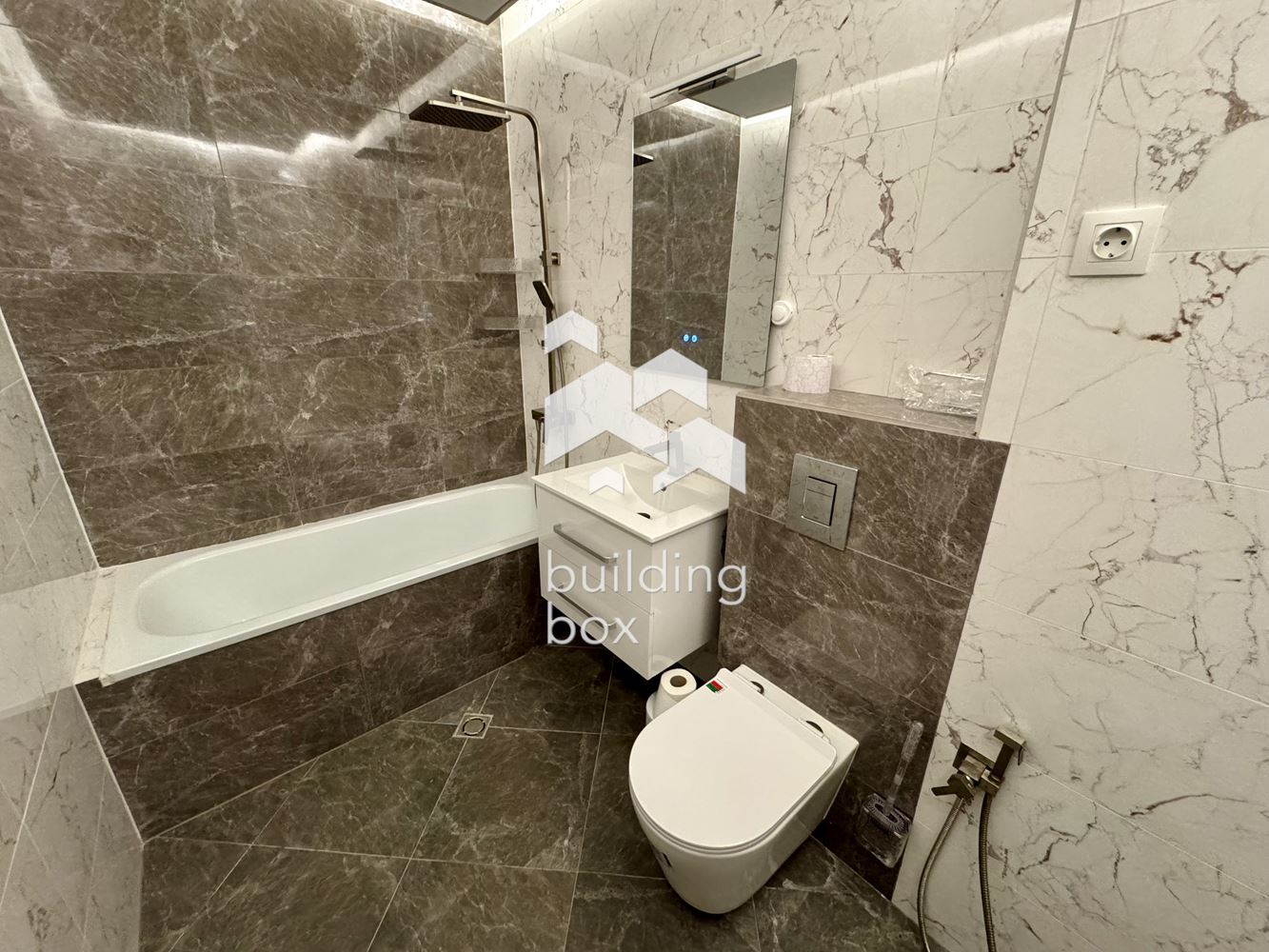 Чисто нов апартамент на бул. Черни Връх - 0