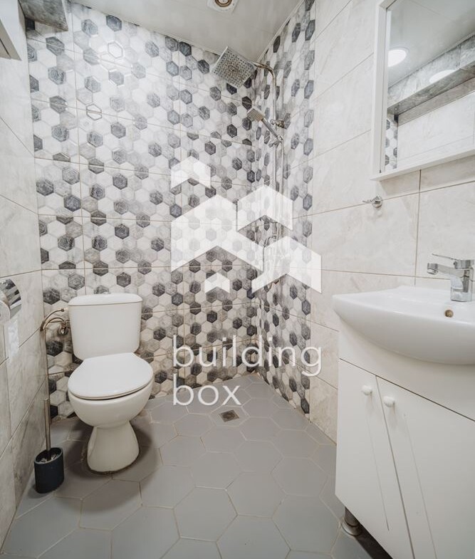 Къща сред зеленина и уют - 0