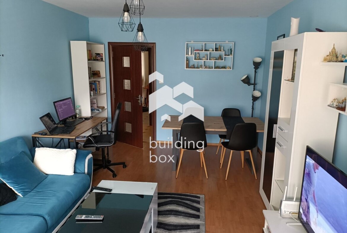 Тристаен апартамент в Люлин 9 - 0