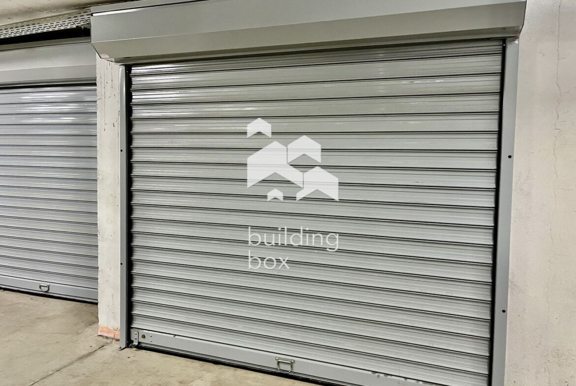 Тристаен, модерно обзаведен апартамент в престижна сграда на ул. Нишава - 0