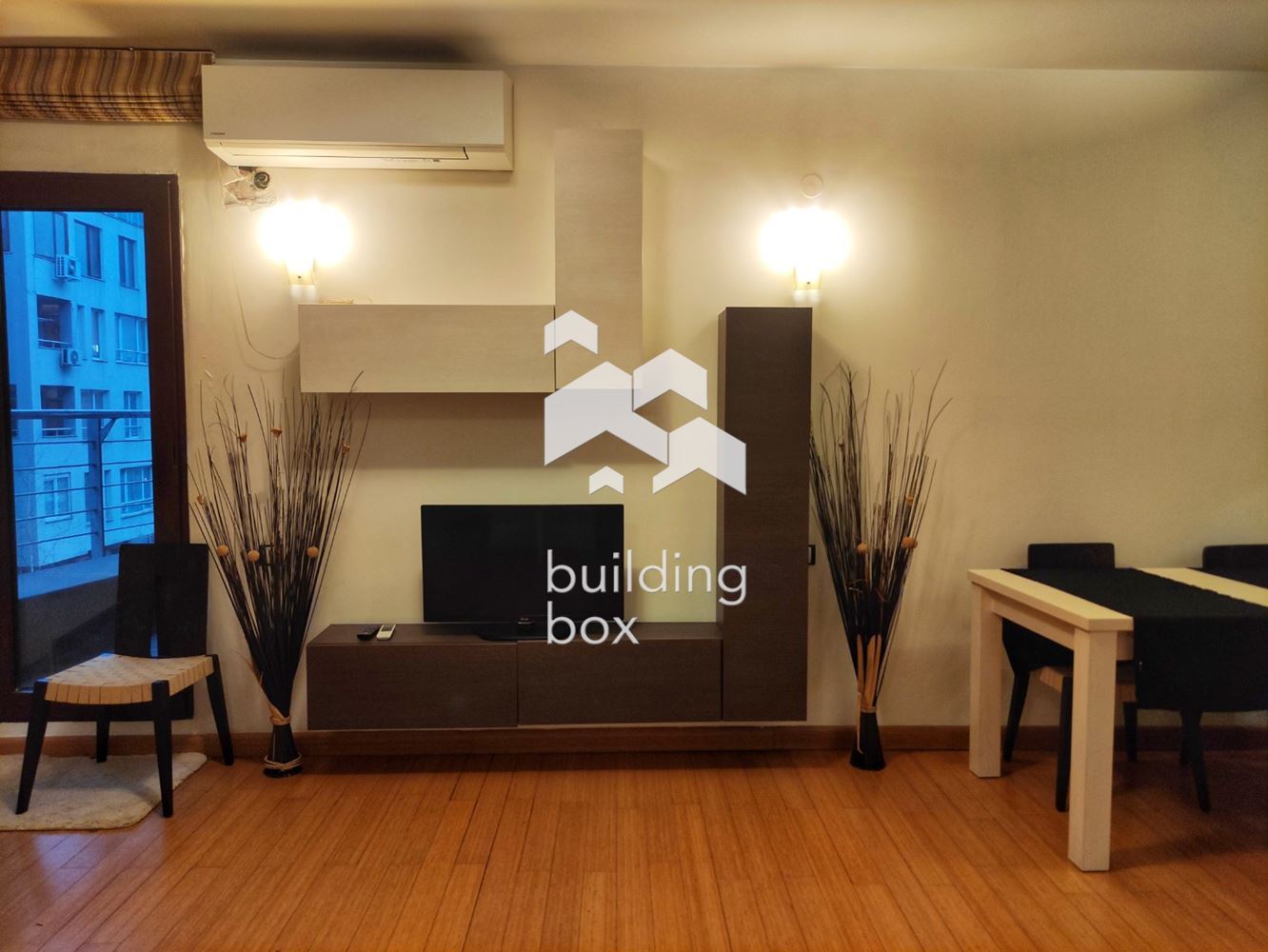 Просторен двустаен апартамент в комплекс "Силвър Сити" до Парадайс Център - 0