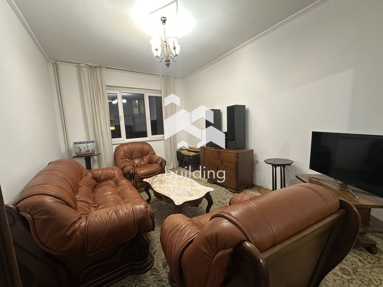 Тристаен апартамент на една от най – престижните локации