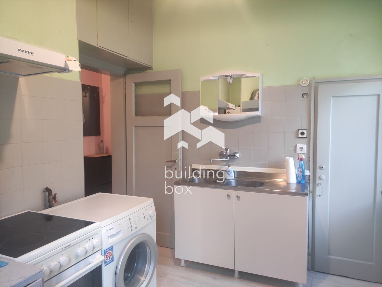 Двустаен апартамент до НДК - 0