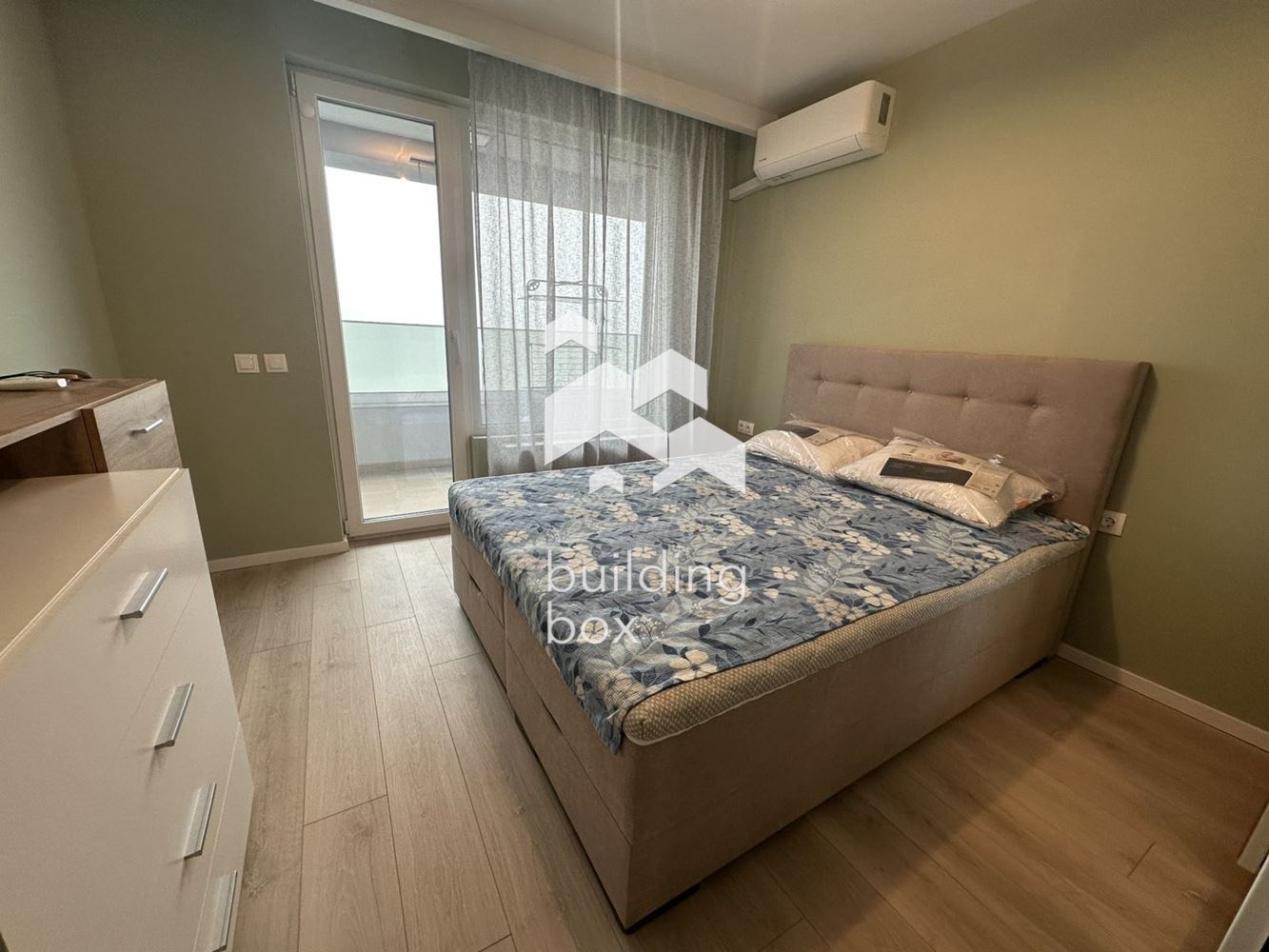 Чисто нов двустаен апартамент в Младост 4 - 0