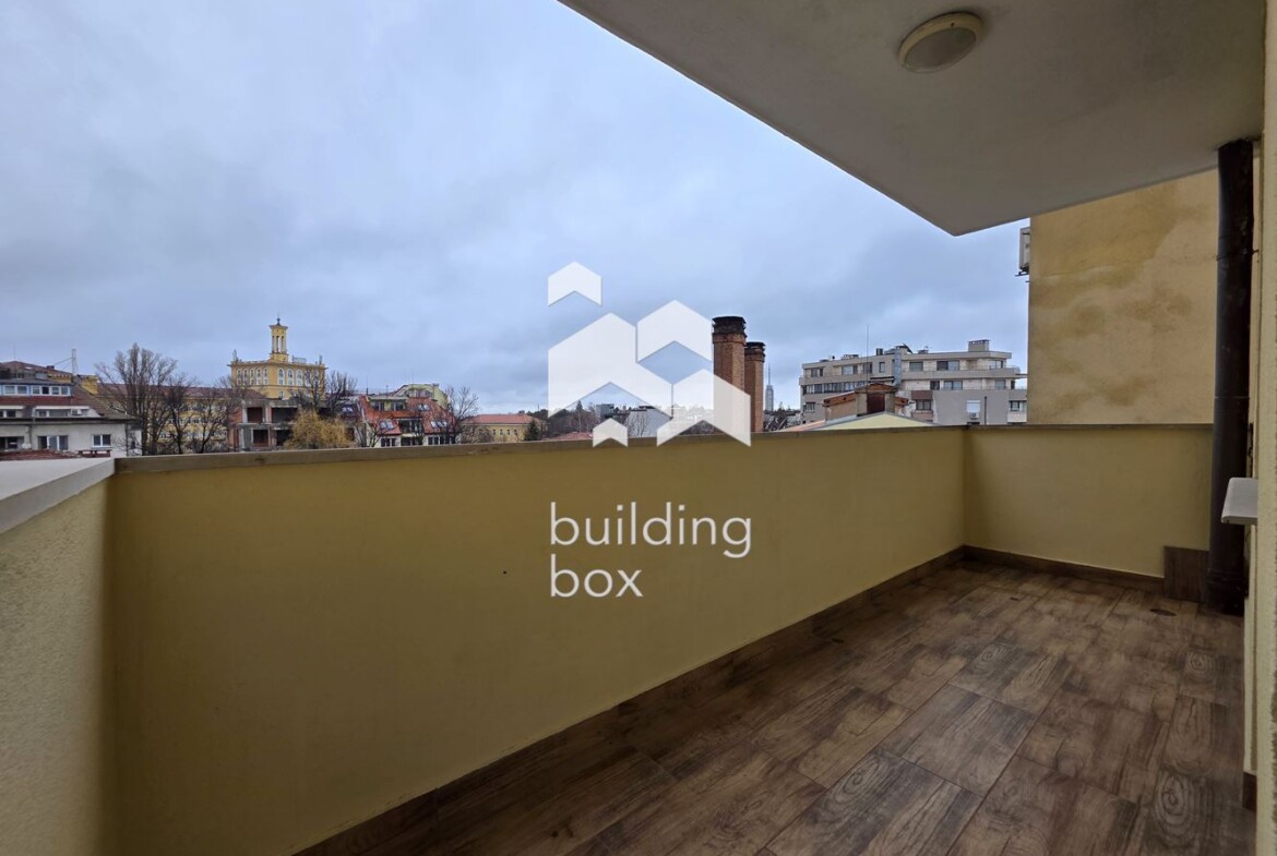 Тристаен апартамент в Лозенец - 0