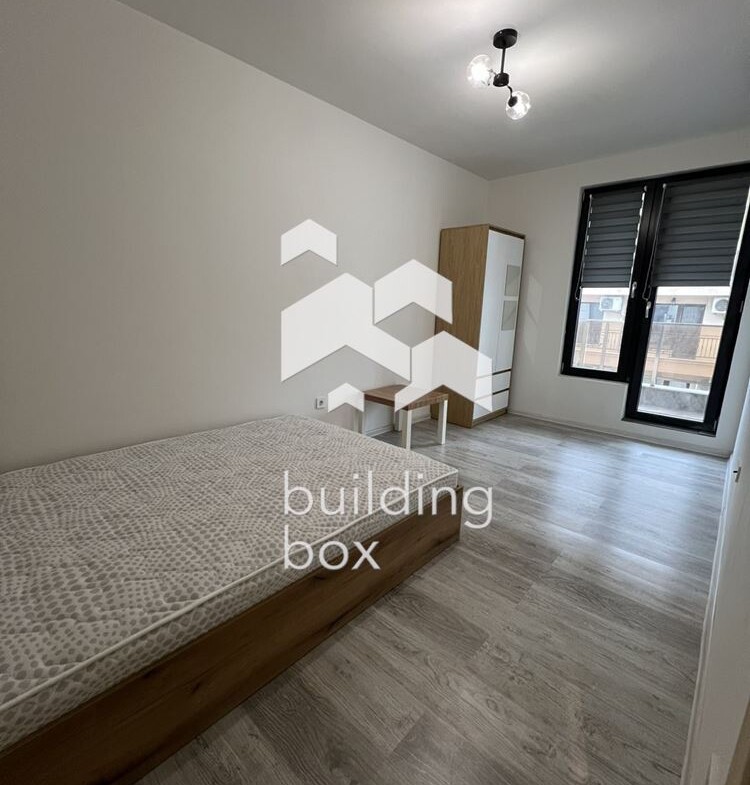 Дава под наем четиристаен апартамент - 0