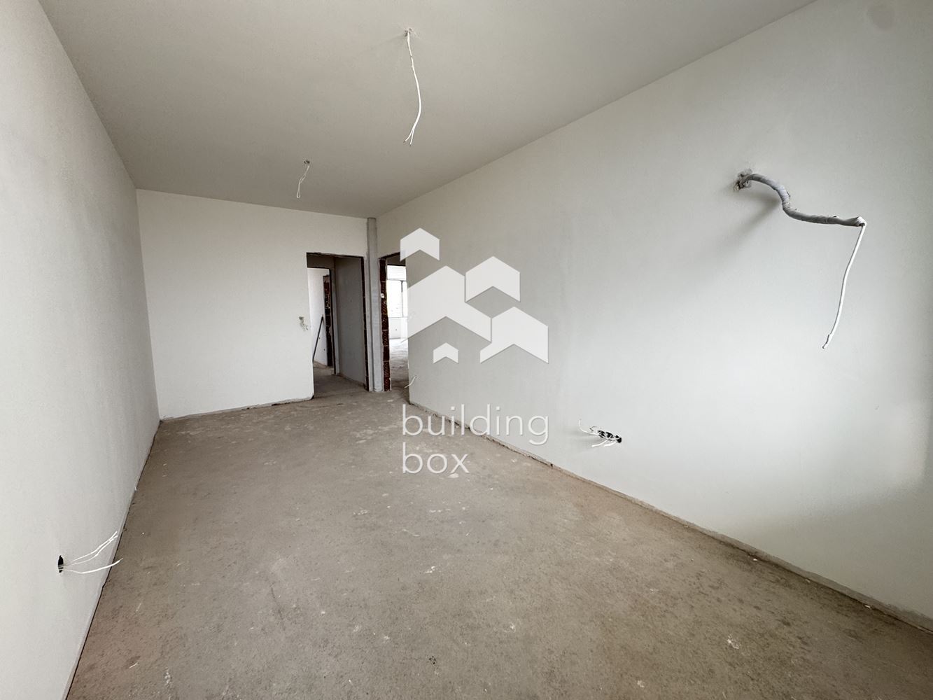 171м2 Тристаен апартамент в кв. Дружба 1 за 307 000 Е - 0