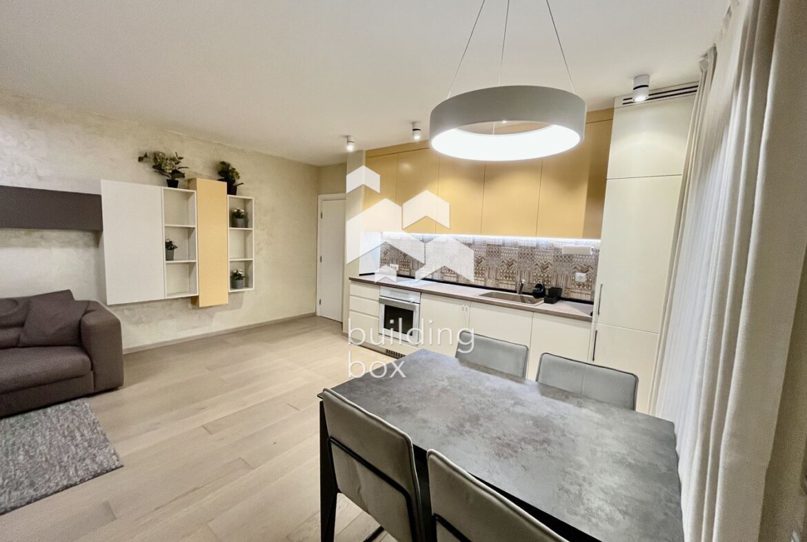 Тристаен, модерно обзаведен апартамент в престижна сграда на ул. Нишава - 0