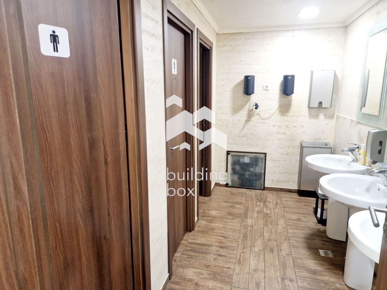 Обзаведен офис в представителна сграда до Борисова градина - 0