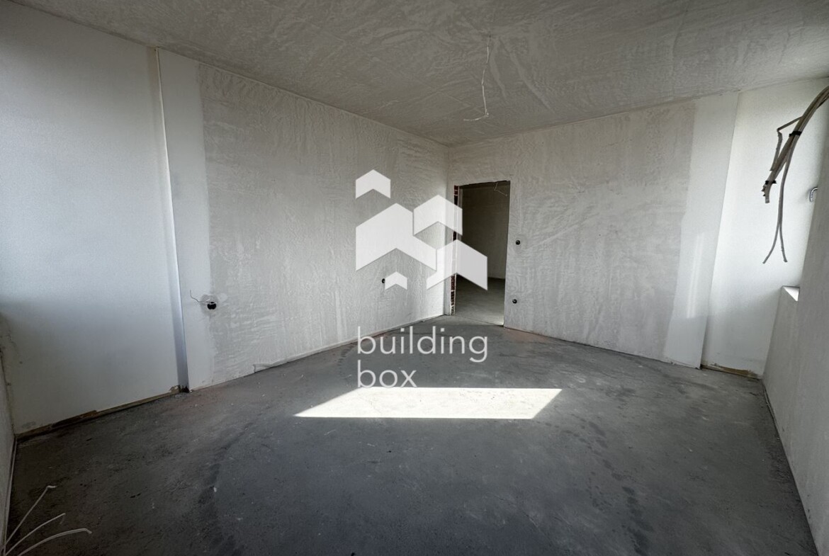 Тристаен апартамент в кв. Дружба 1 - 0