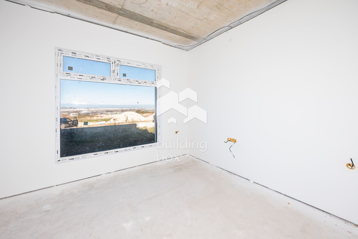 Едноетажна къща със страхотна панорама в Марково - 0