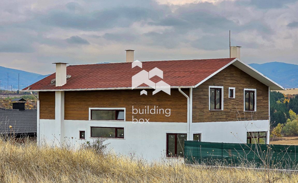 Просторна къща – с. Гурмазово