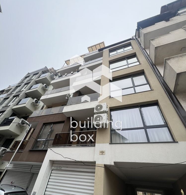 Дава под наем четиристаен апартамент - 0