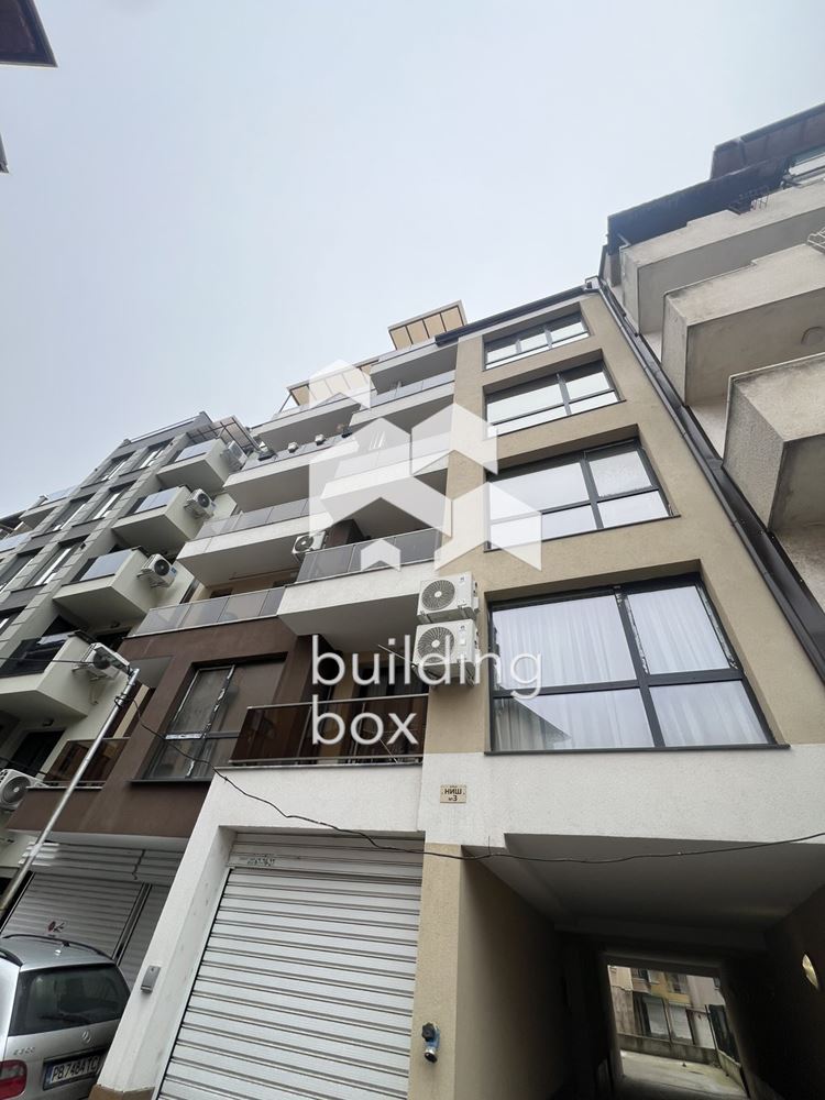 Дава под наем четиристаен апартамент - 0