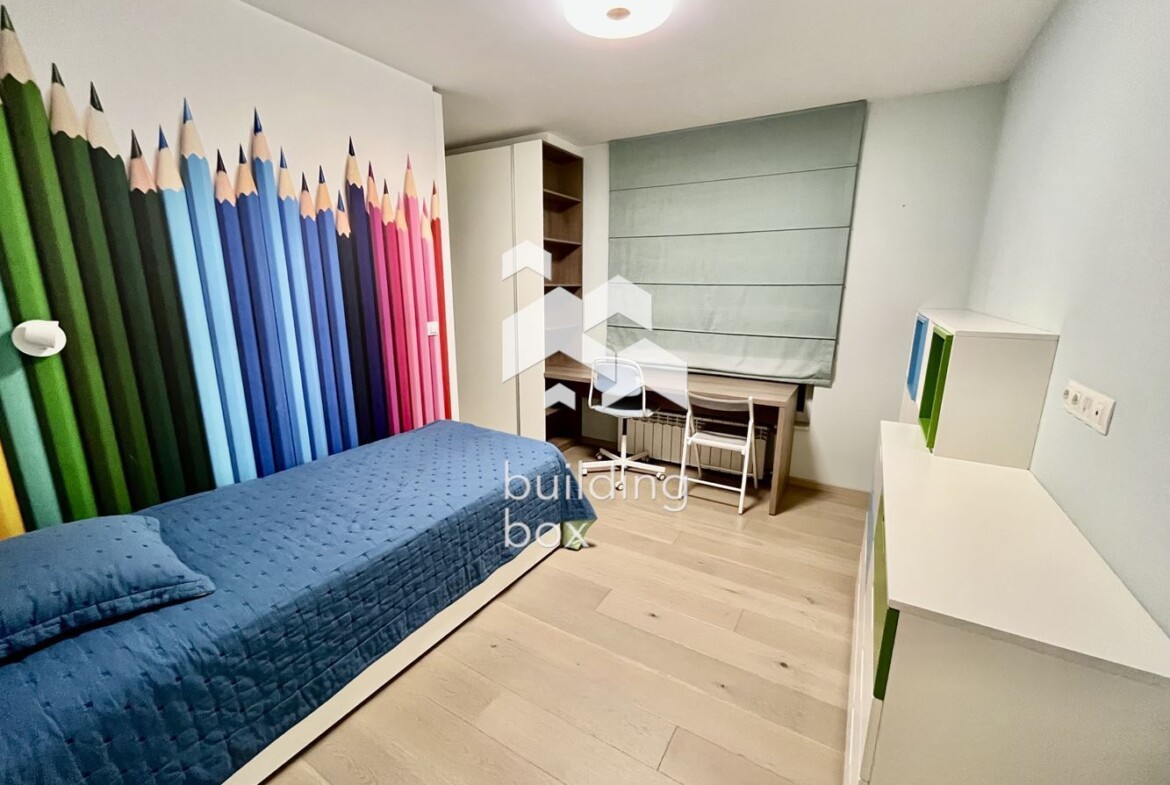 Тристаен, модерно обзаведен апартамент в престижна сграда на ул. Нишава - 0