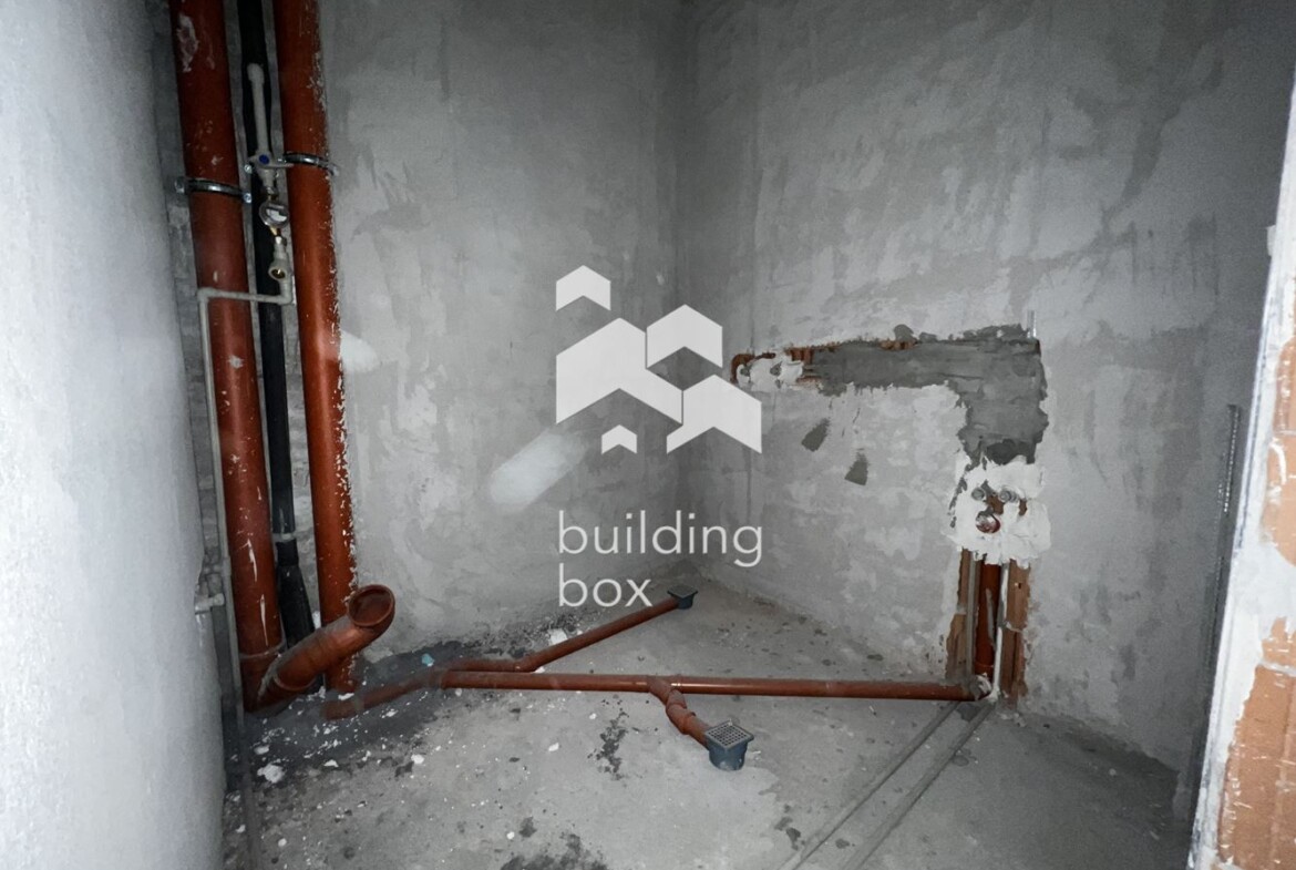 Тристаен апартамент - кв. Оборище - 0