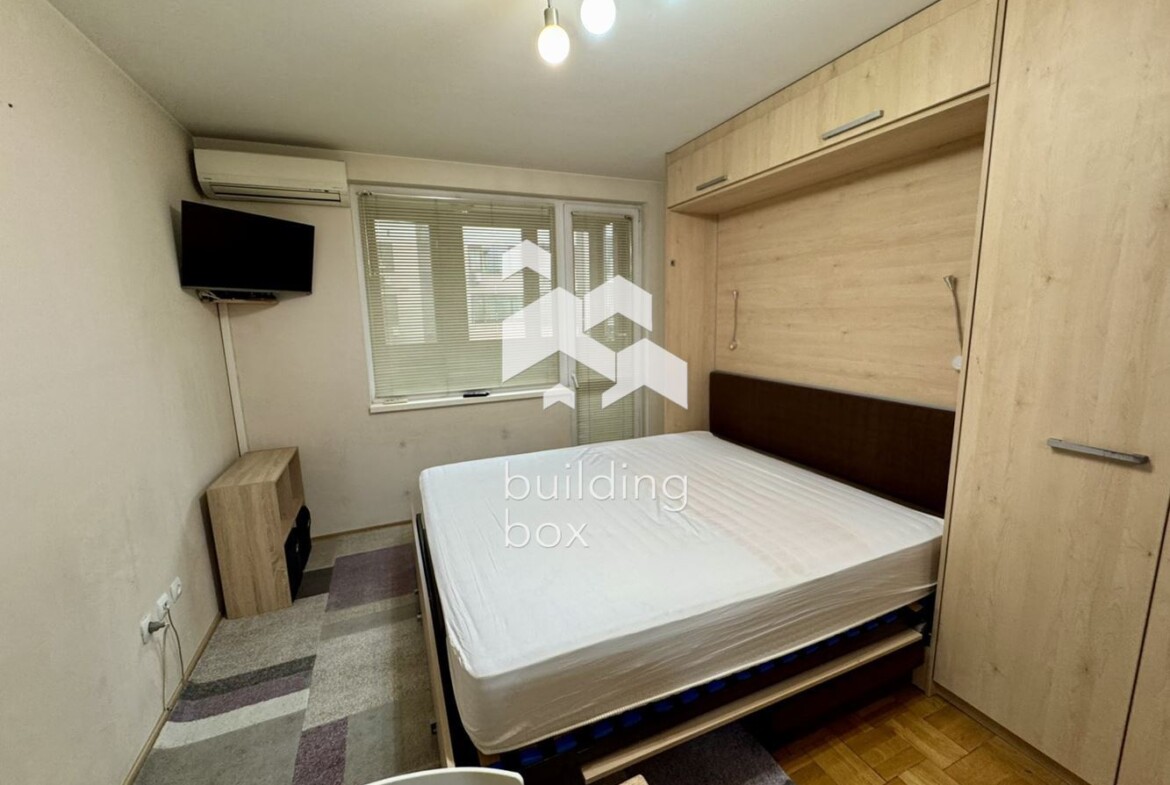 Двустаен апартамент в Банишора - 0