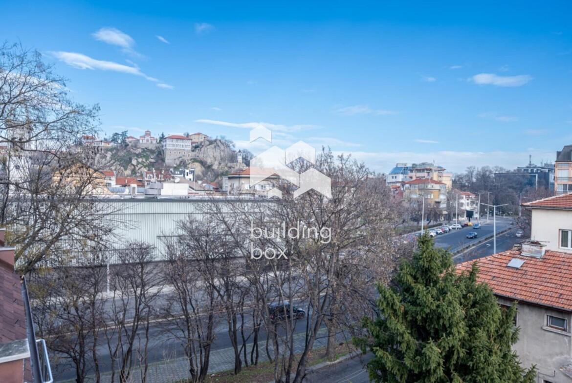 Четиристаен апартамент на идеален център - гр. Пловдив - 0