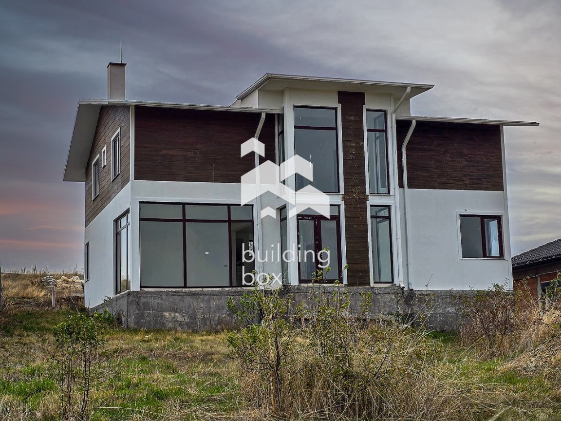 Просторна къща – с. Гурмазово