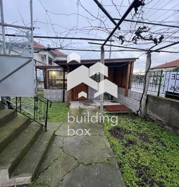 Къща в село Караджово - 0