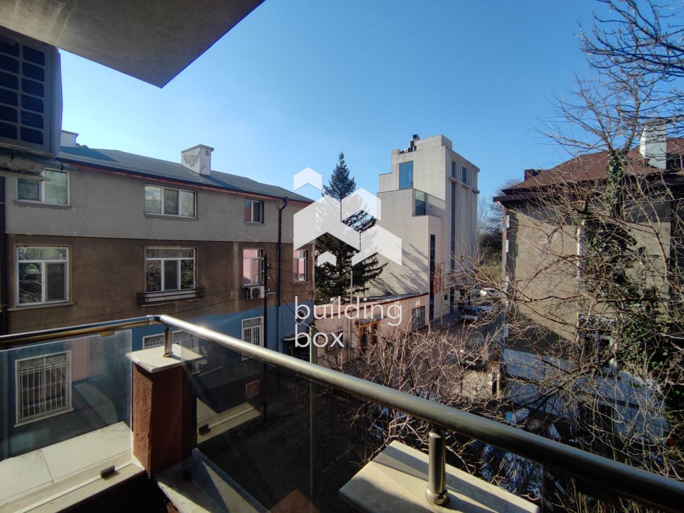 Четиристаен апартамент на изключително атрактивна локация - 0