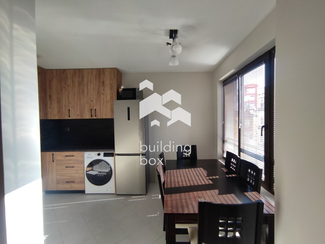 Четиристаен апартамент на изключително атрактивна локация