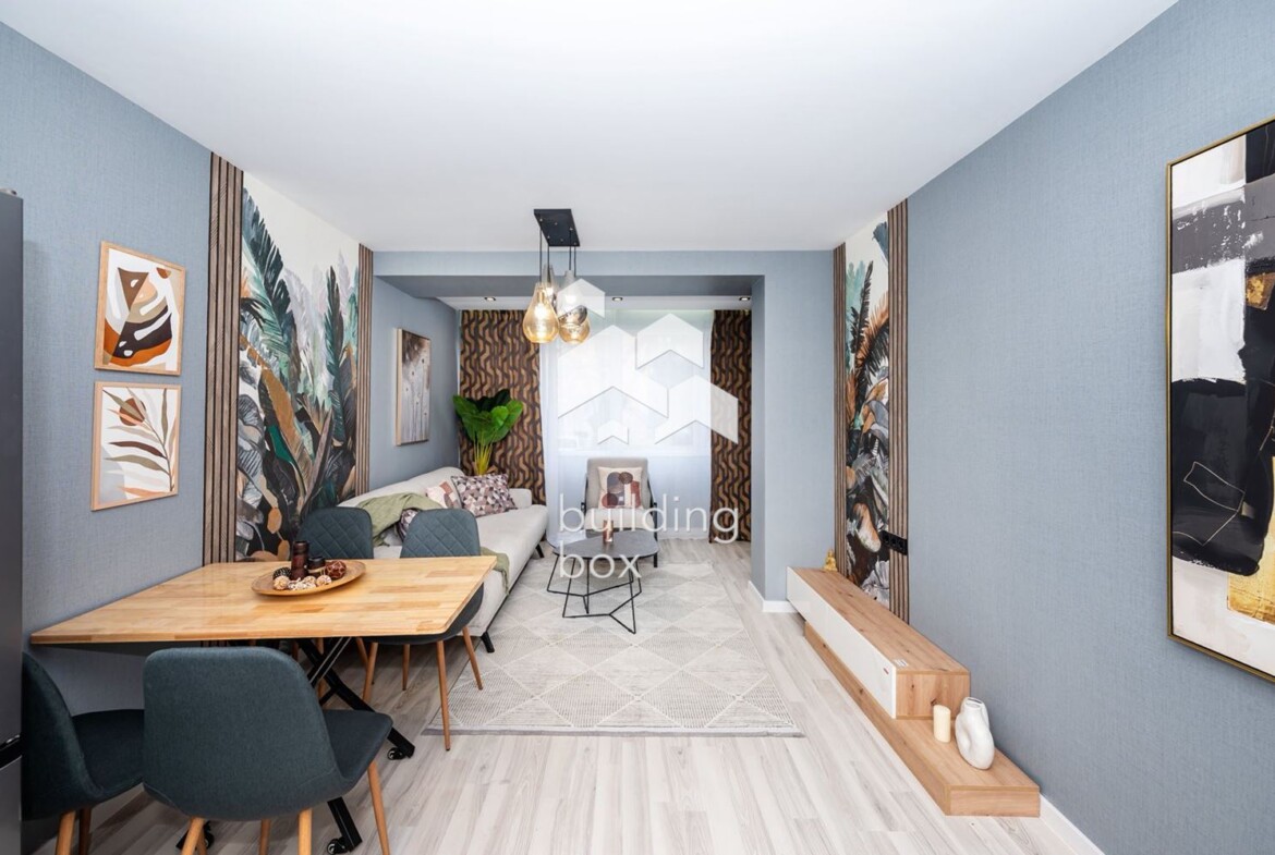 Тристаен обзаведен в малка тухлена сграда - 0