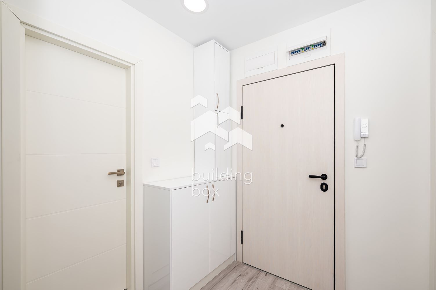 Двустаен апартамент в Азалия Парк. - 0