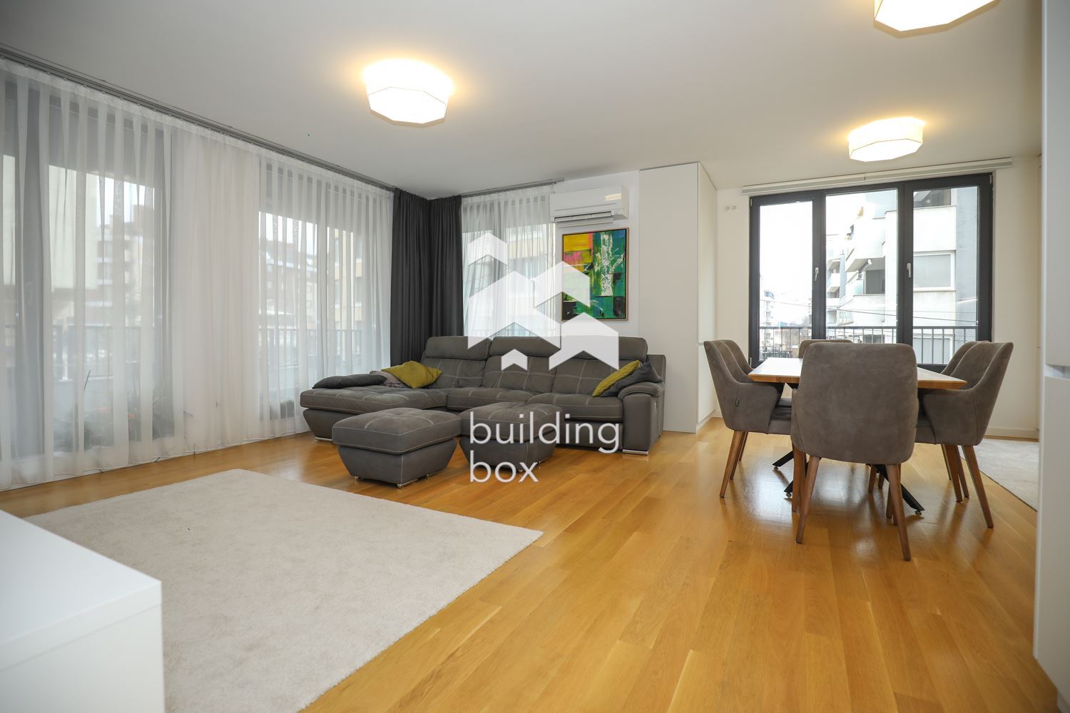 Тристаен апартамент - кв. Кръстова вада - 0