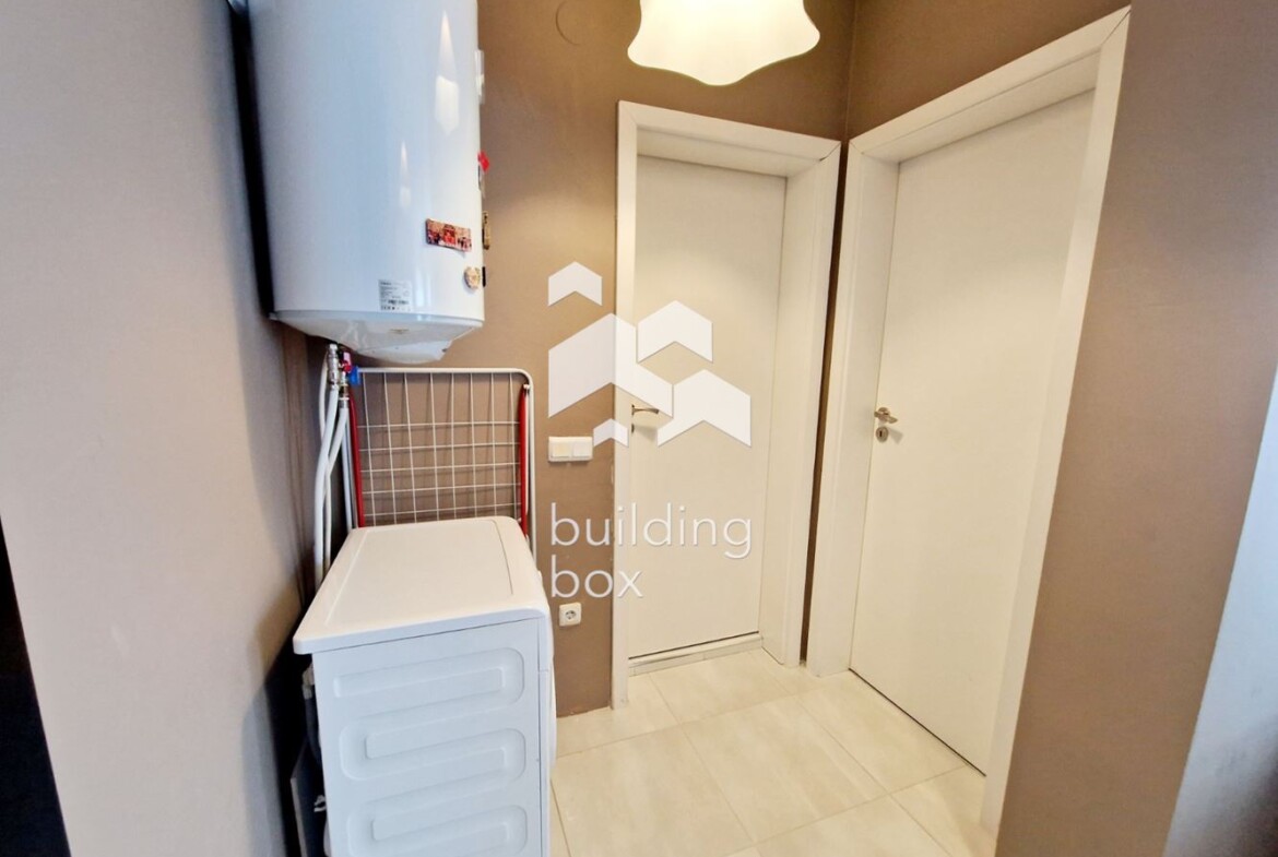 Двустаен апартамент на бул. Черни връх, Кръстова вада - 0