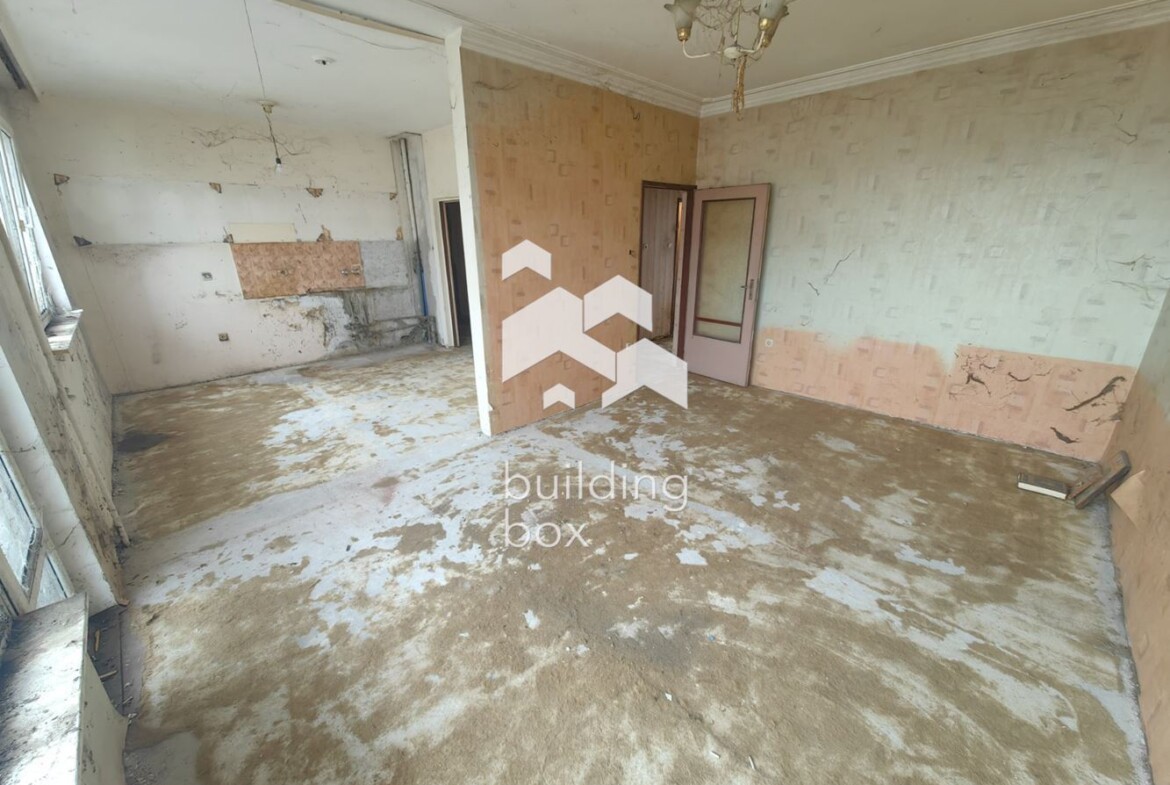 Тристаен саниран апартамент до Ефир 100 - 0