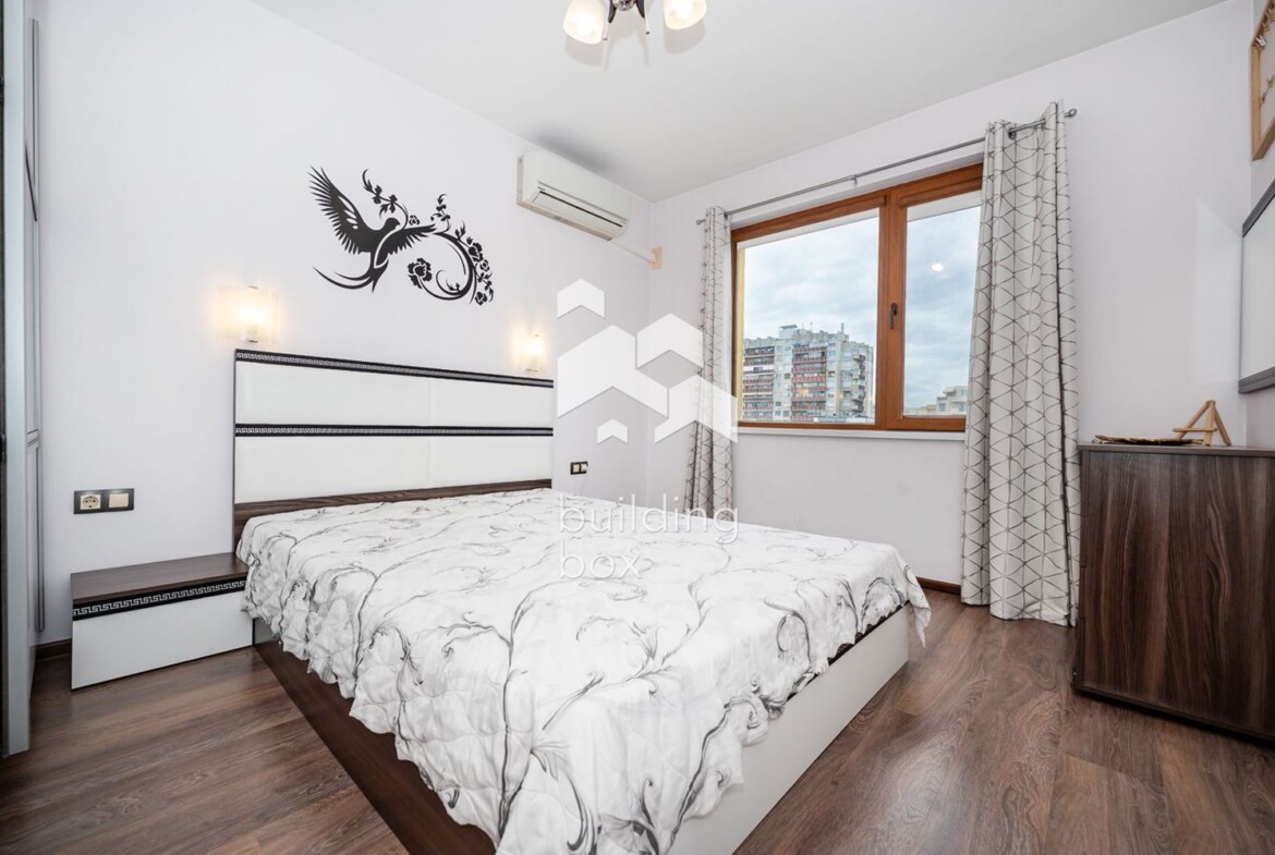 Тристаен обзаведен апартамент с акт 16 - 0