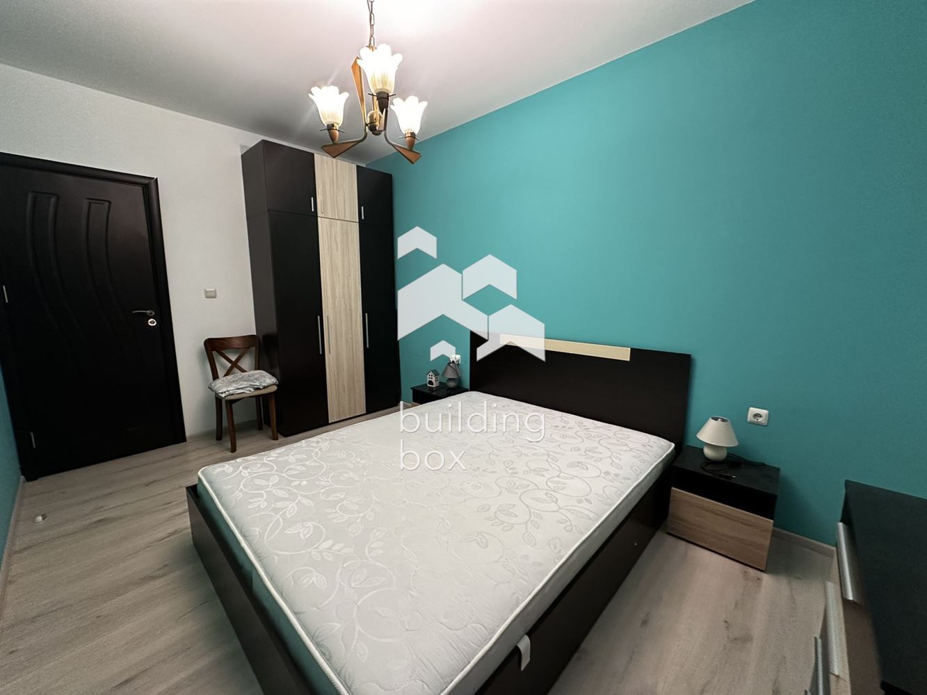 Двустаен апартамент под наем - 0