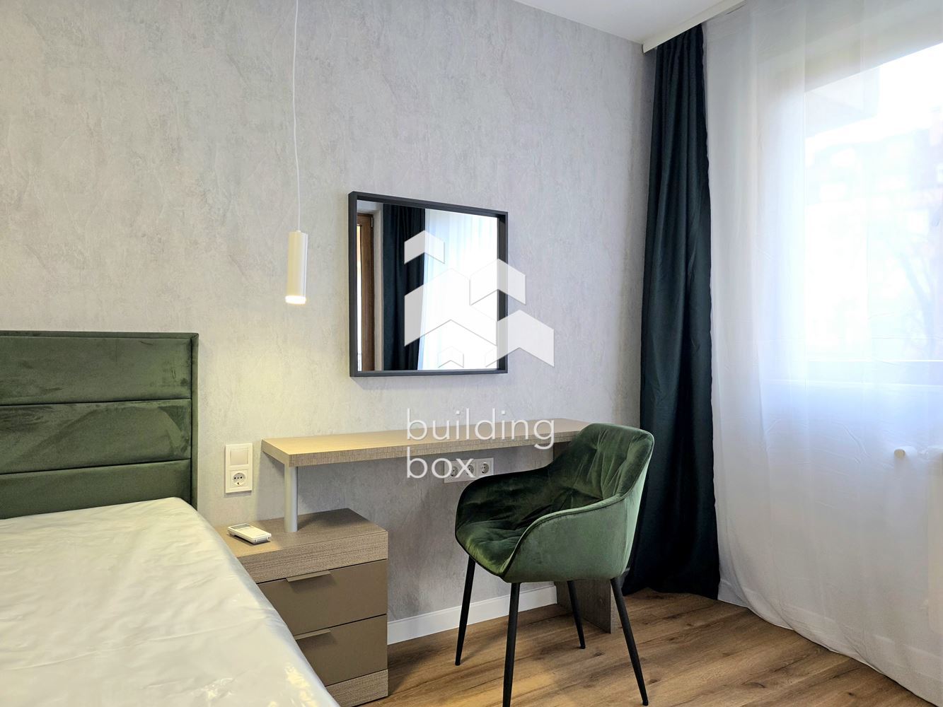 Модерно обзаведен и простовен двустаен апартамент в кв. Витоша - 0