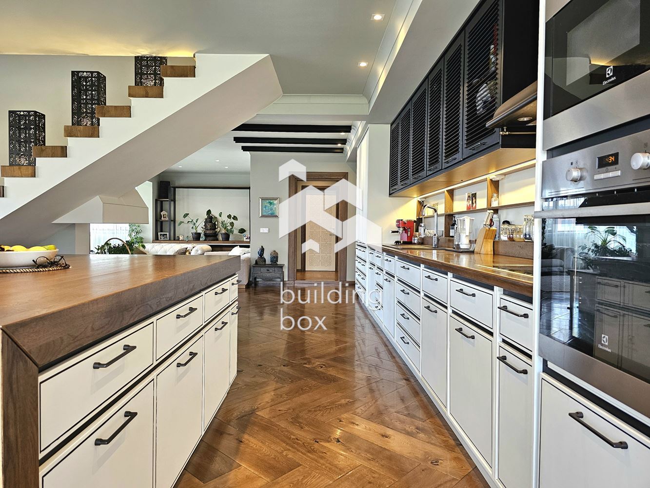 Четиристаен апартамент в престижния комплекс "Maxi" - 0