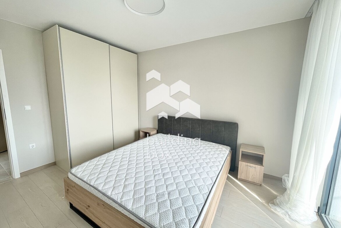 НОВ напълно обзаведен двустаен апартамент с ПАРКОМЯСТО в кв. Бриз - 0