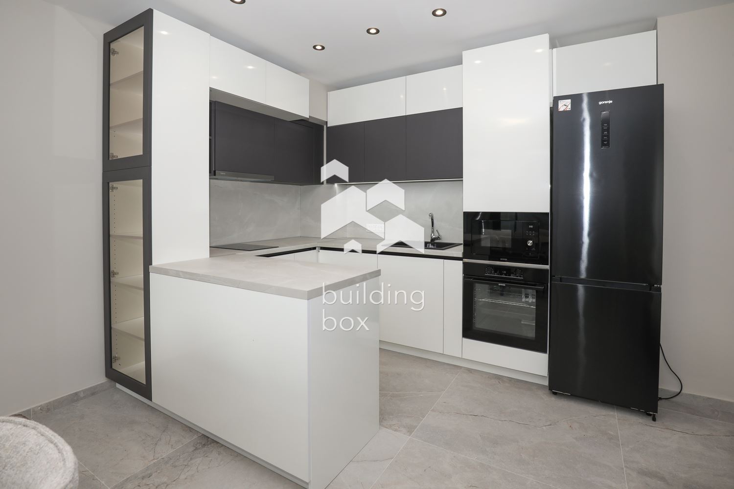 Тристаен апартамент - кв. Горна Баня - 0