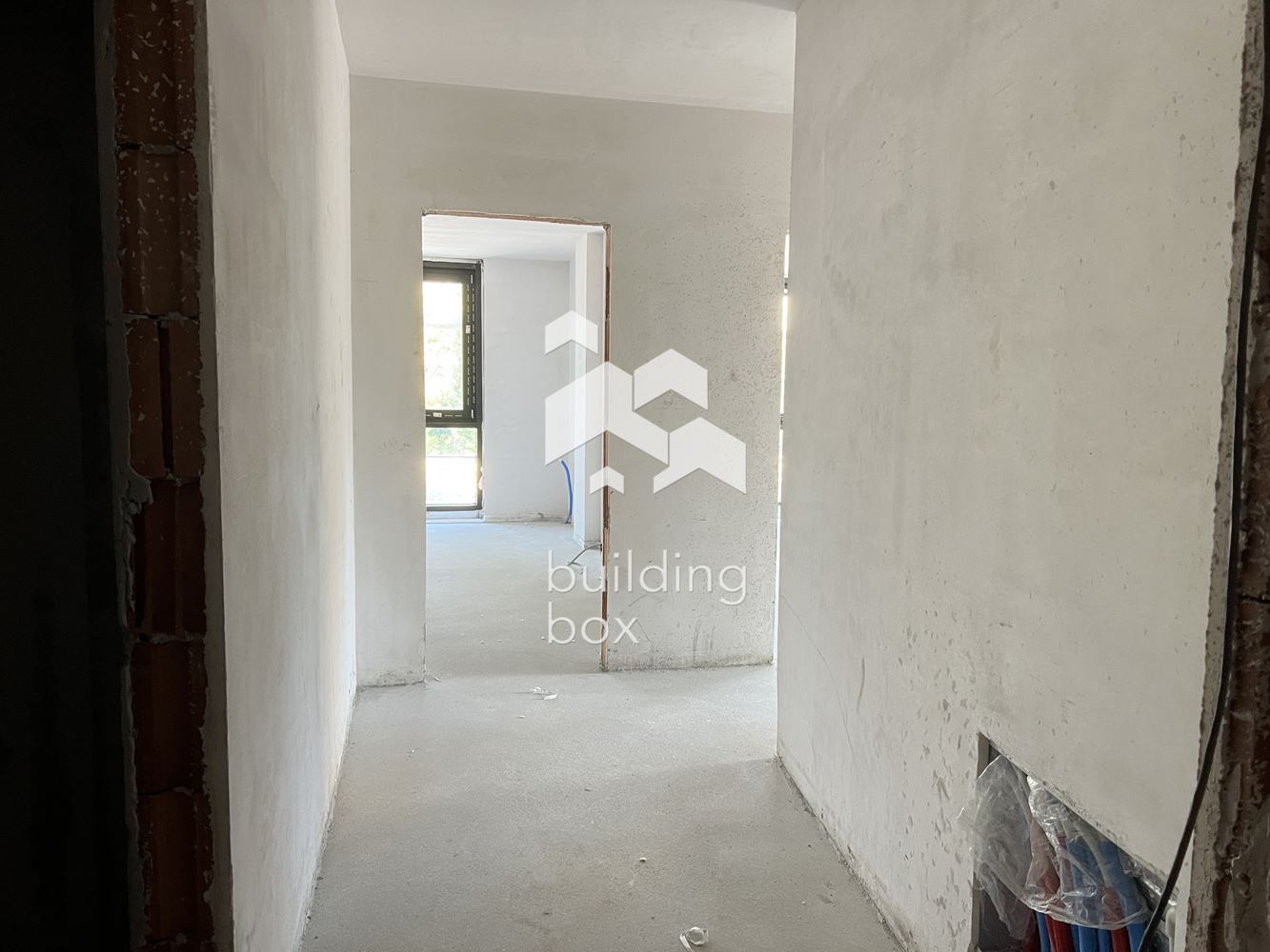 Тристаен апартамент в нова модерна сграда – Централна София - 0