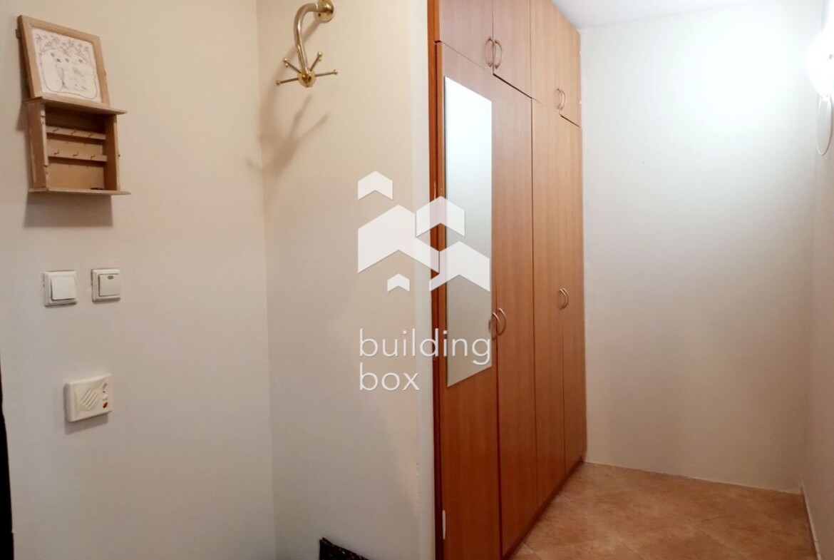 Полуобзаведен апартамент е кв. Белите брези - 0