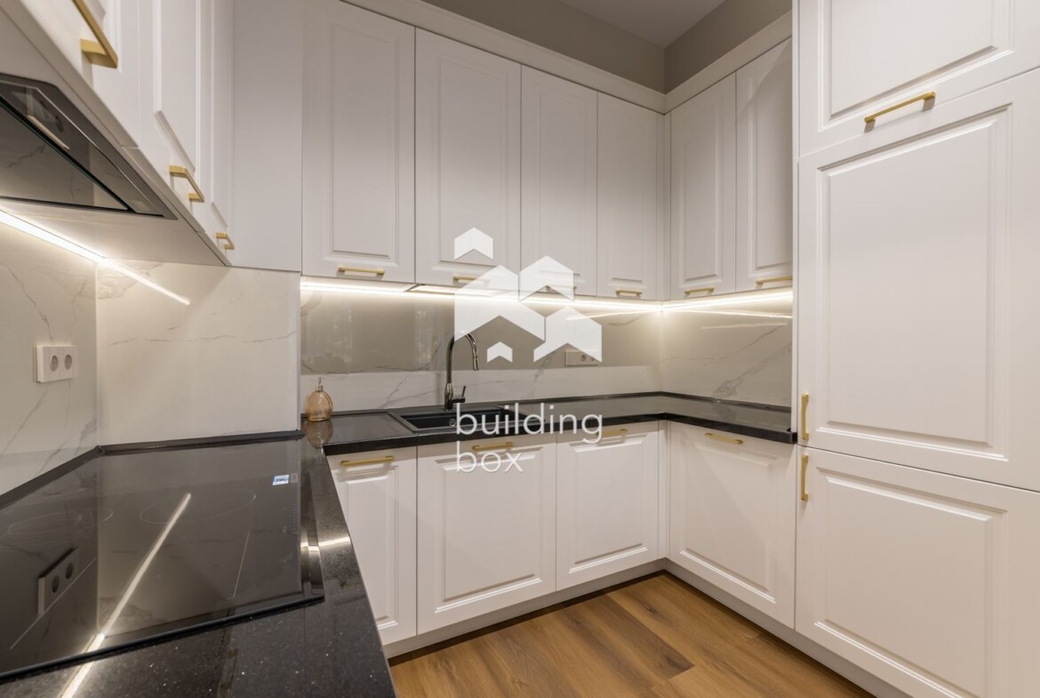 Бутиков тристаен апартамент в град Варна - 0