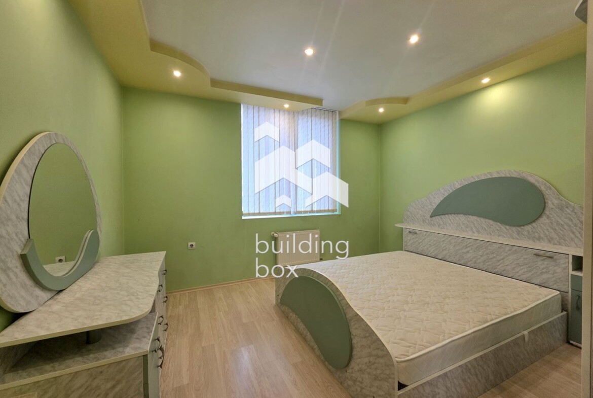 Тристаен апартамент под наем в Дружба 2 - 0