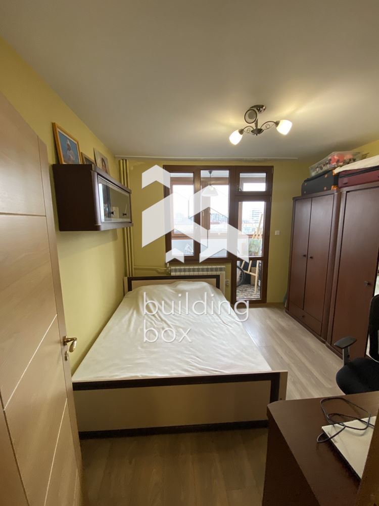 Забележителен тристаен апартамент на отлична локация - кв. Дианабад - 0