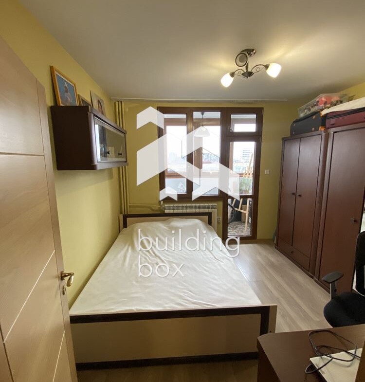 Тристаен апартамент на отлична локация - кв. Дианабад - 0