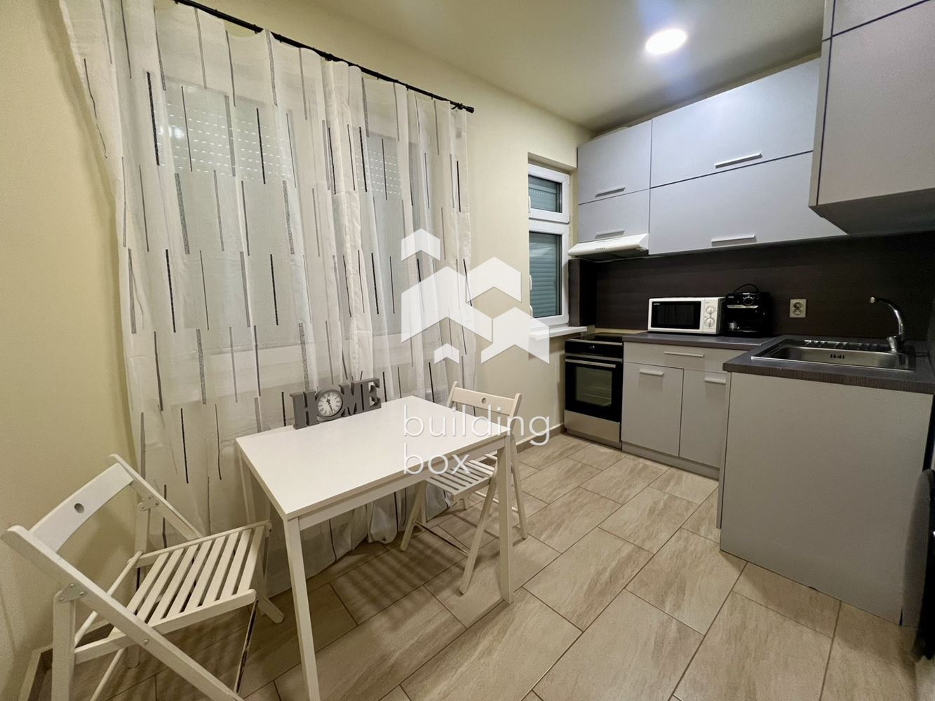 Едностаен апартамент в Оборище - 0