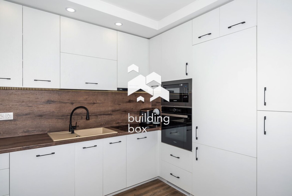 Тристаен апартамент под наем - кв. Христо Смирненски - 0