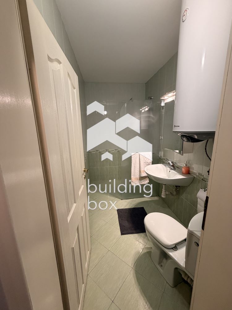 Апартамент с три спални под наем - 0